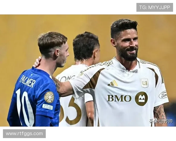 吉鲁乌龙!切尔西战旧主因球衣失踪推迟开球(1) 吉鲁乌龙!切尔西战旧主因球衣失踪推迟开球(1)